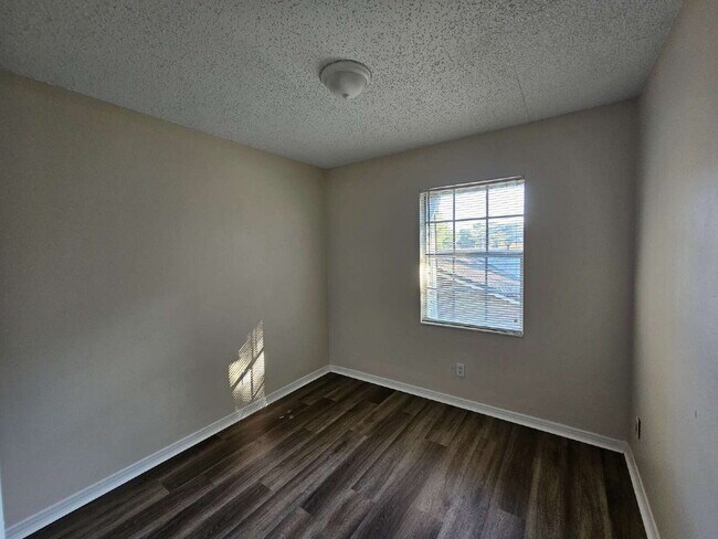 Foto del edificio - 3689 E Olive Rd