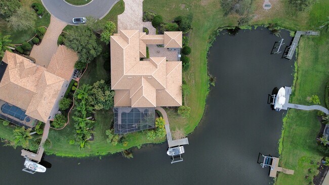 Building Photo - 11007 Big Bass Pl