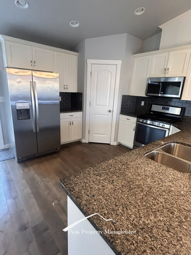 Foto del edificio - 2070 Kelly Dr