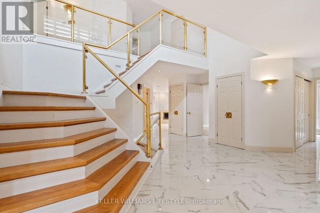 Photo du bâtiment - 1330 Sprucedale Ave