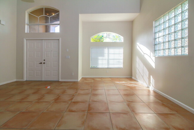 Building Photo - 5419 NW 121st Ave