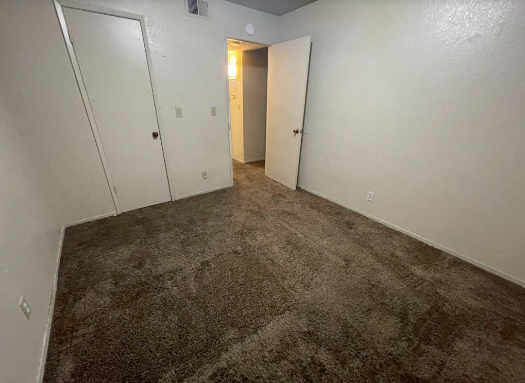 Foto principal - 3112 Denver Ave