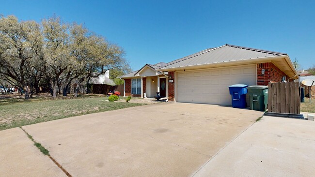 Foto del edificio - LOOKING FOR AT LEAST AN ACRE OF LAND FOR Y...