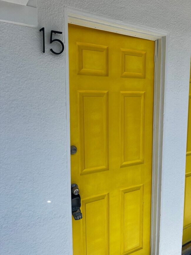 Foto del edificio - 10926 Hortense St