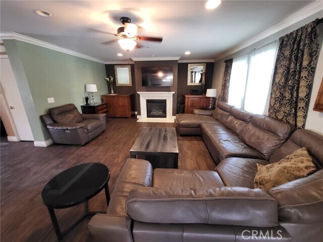 Building Photo - 3060 Emerald Ln