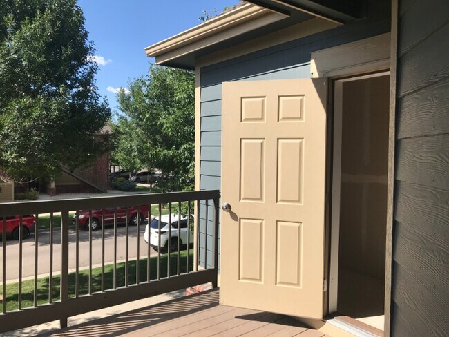 Building Photo - 2450 Windrow Dr