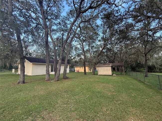 Building Photo - 40233 Palm St