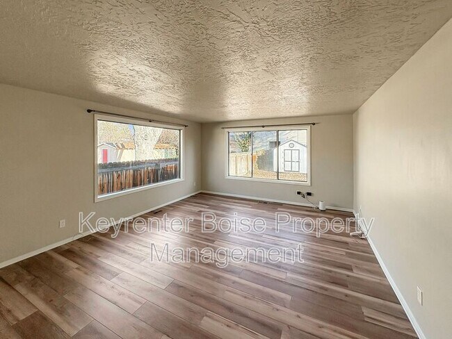 Foto del edificio - 2238 S Latah St