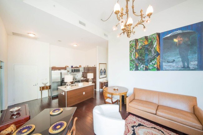 Building Photo - 255 S Avenida Caballeros