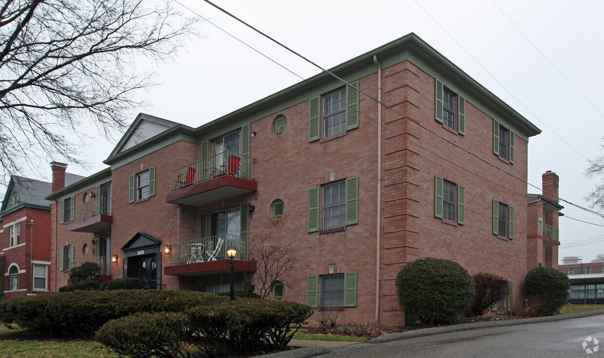 2818 Erie Ave, Cincinnati, OH 45208 Apartments in Cincinnati, OH