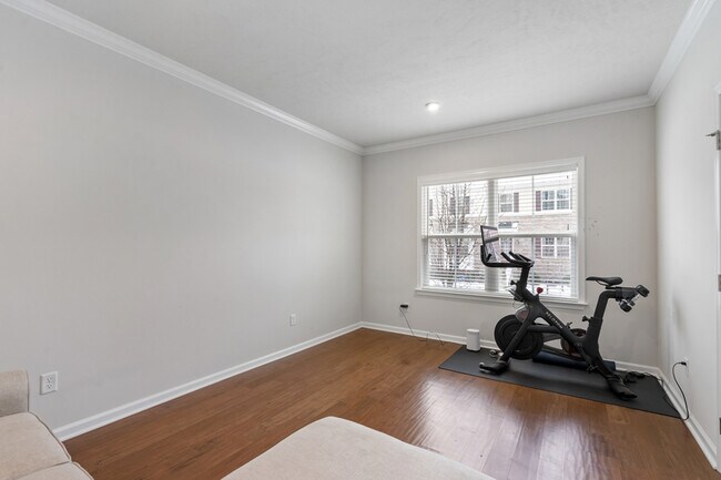 Foto del edificio - 1005 Mohawk Ln