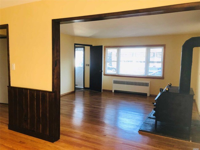 Foto del edificio - 121 44th St