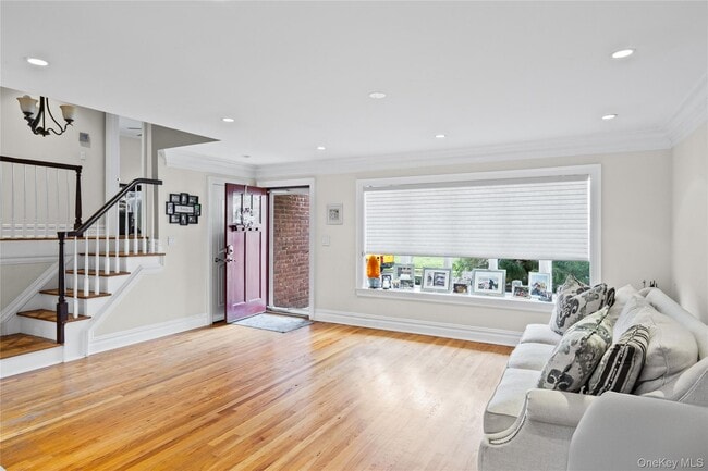 Building Photo - 78 Scott St