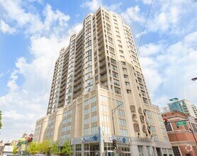 Building Photo - 600 N Dearborn St