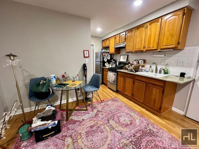 Foto del edificio - 1 bedroom in BROOKLYN NY 11215