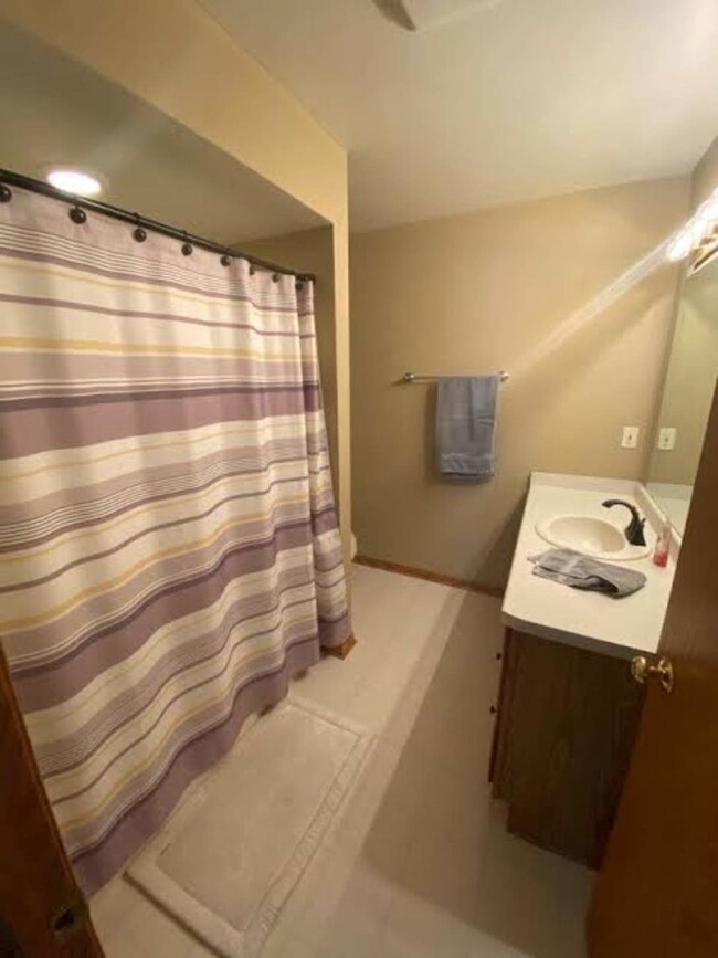 Building Photo - 1133 Ellys Way