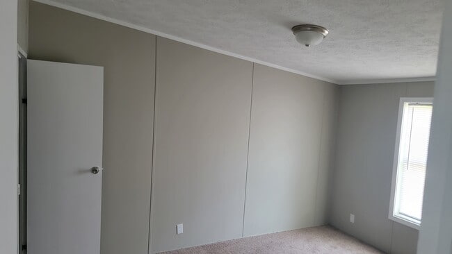 Building Photo - 32720 Carolee Cir