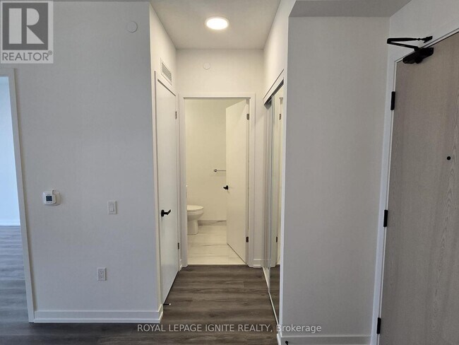 Photo du bâtiment - 225 Commerce St