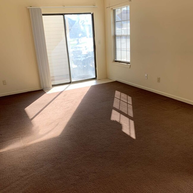 Building Photo - 122 SE 1161