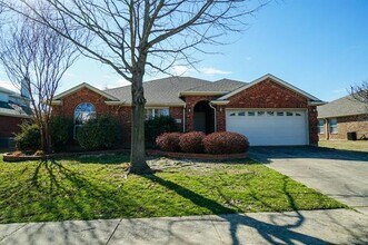 Building Photo - 11823 Chaparral Dr