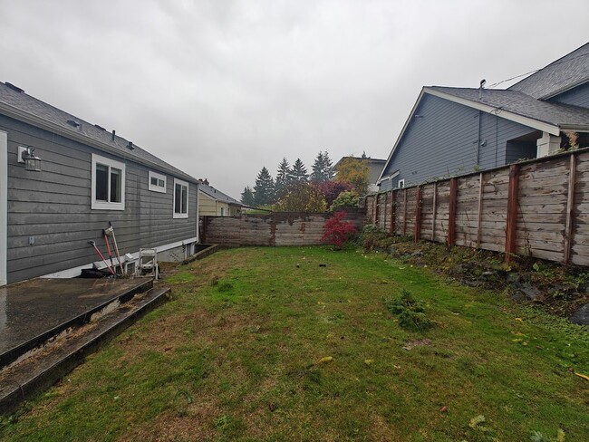 Foto del edificio - 3017 W Government Way