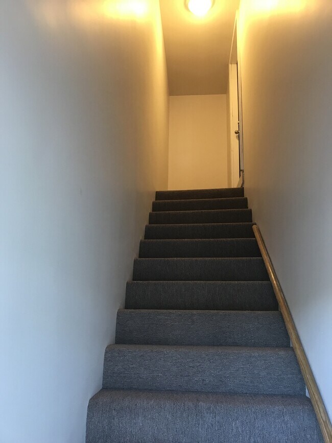 Building Photo - 945 Laporte Rd