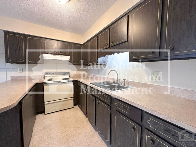 Foto del edificio - 817 W Carole St