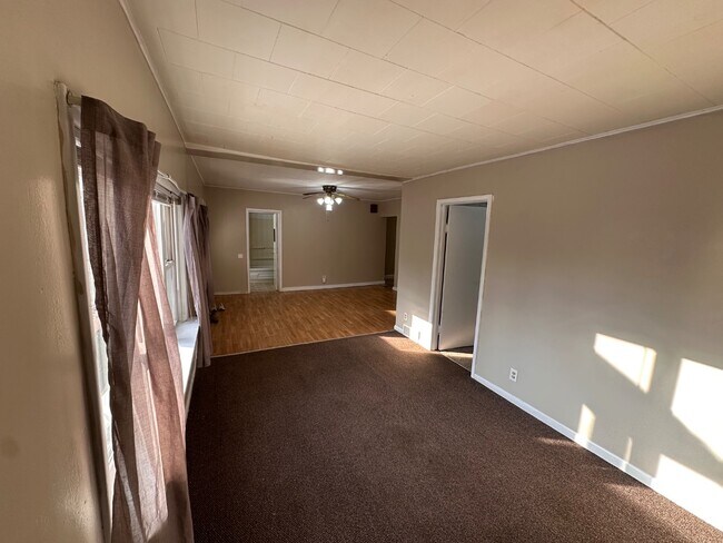 Foto del edificio - 17 S 1st St