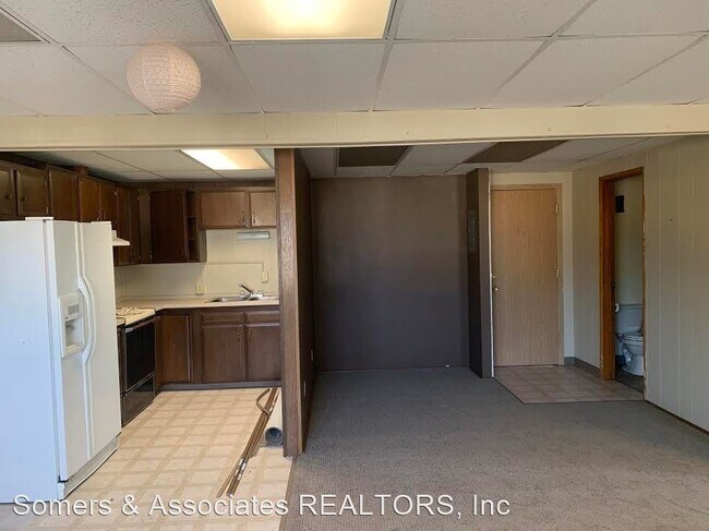 Building Photo - 1007 Aurora Dr