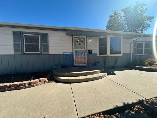 Photo - 796 Kenton St House