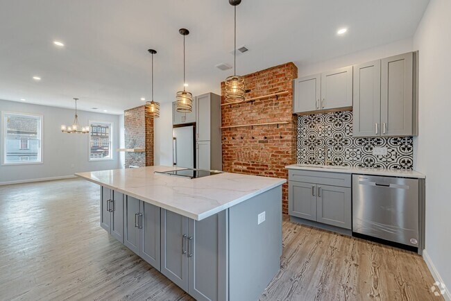 Building Photo - 5551 Columbo St