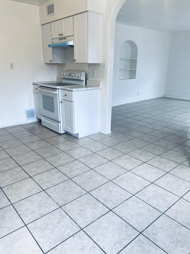 Foto del edificio - 1000 E Alta Vista St