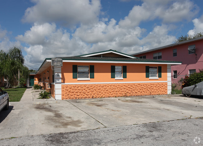 Building Photo - Vero Beach Apartments