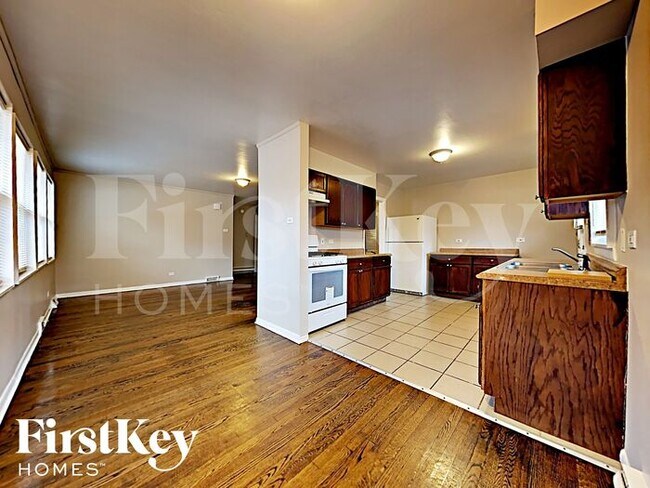 Foto del edificio - 15115 Hastings Dr