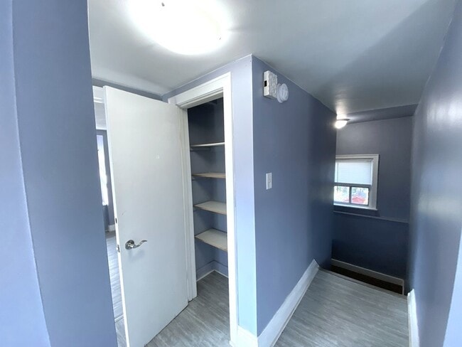 Photo du bâtiment - 485 Fennell Ave E