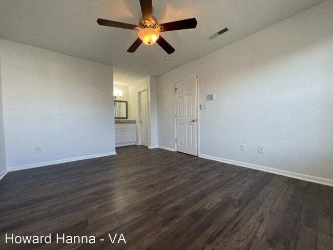 Building Photo - 2 br, 1 bath House - 539 Landfall Arch