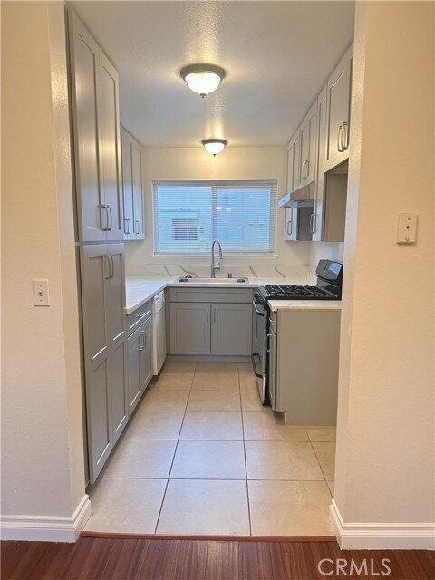 Foto del edificio - 13557 Village Dr