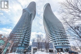 Building Photo - 60 Absolute Ave