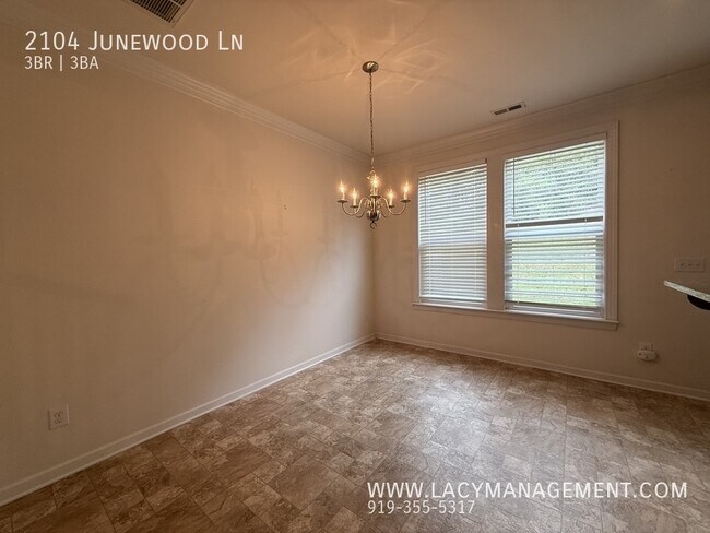 Foto del edificio - 2104 Junewood Ln