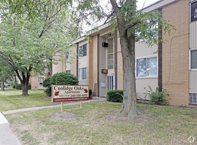 Foto del edificio - Coolidge Oaks Apartments