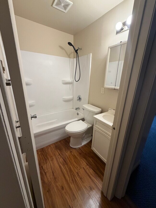 Foto del edificio - 25665 W Bridge St