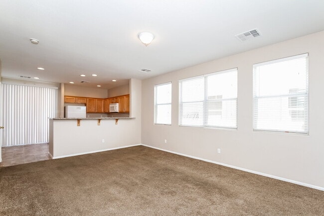 Foto del edificio - 548 Bayo Canyon Ct