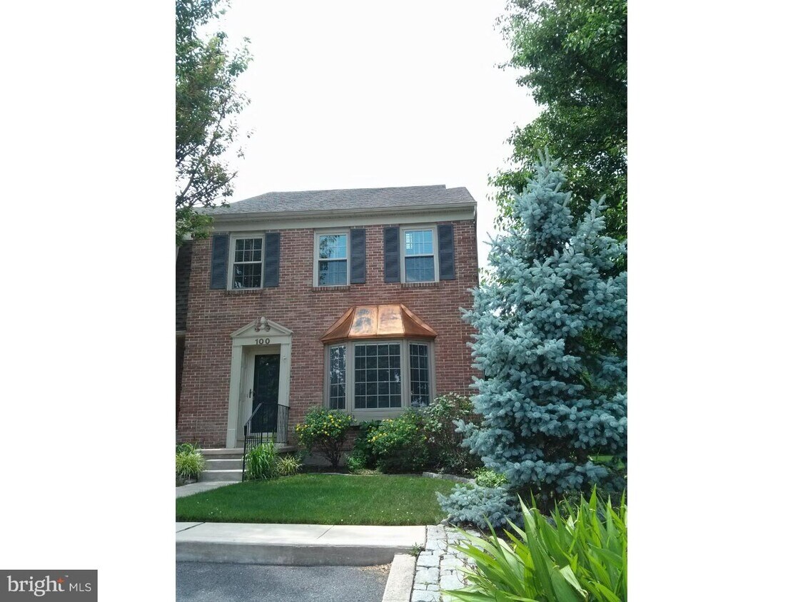 100 Wooden Carriage Dr, Hockessin, DE 19707 Townhome Rentals in