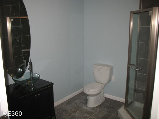 Building Photo - 3 br, 2 bath House - 2319 Berg St South Si...