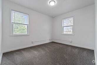 Building Photo - 38 Midland Heights Cir