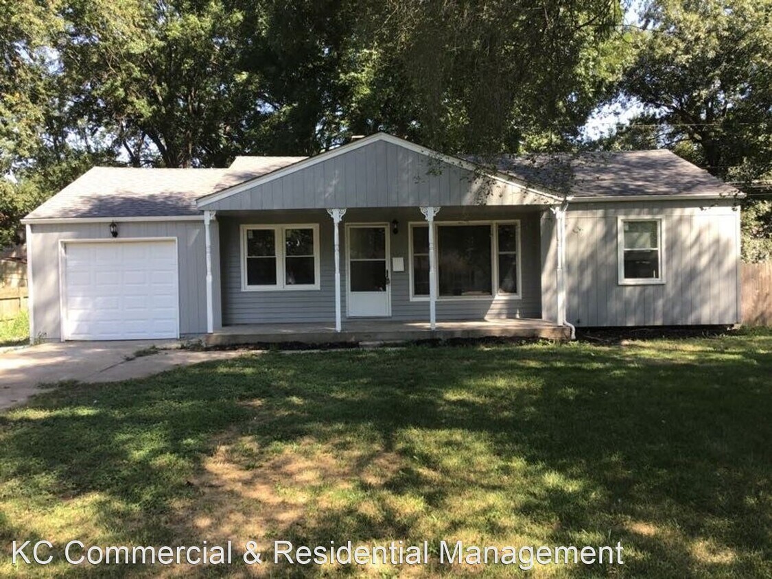 Foto principal - 3 br, 1 bath House - 10118 E 79th Street