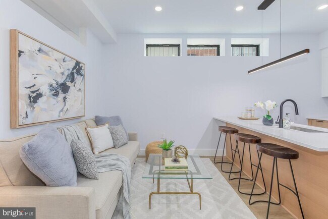 Foto del edificio - 1012 17th Pl NE