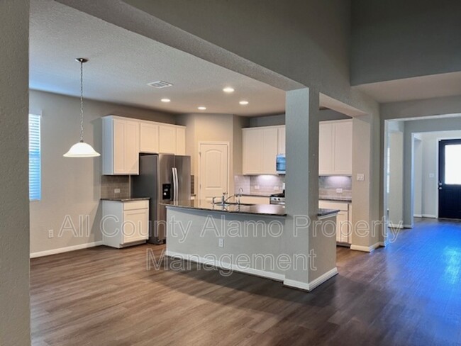 Building Photo - 6810 Dashmoor Creek