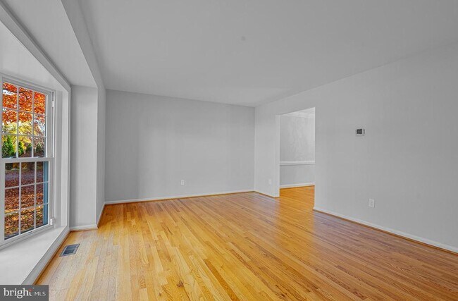 Foto del edificio - 8423 Hunt Valley Dr