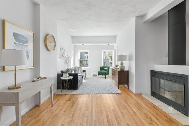 Building Photo - 159 Dorchester St